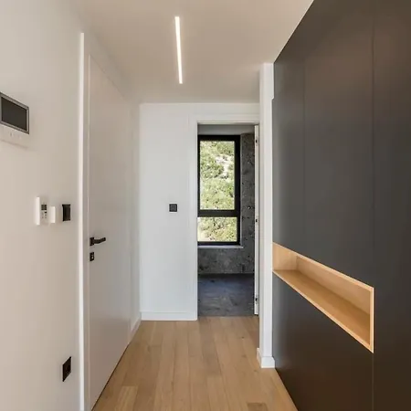 Perfect For Privacy With Views * Brela
