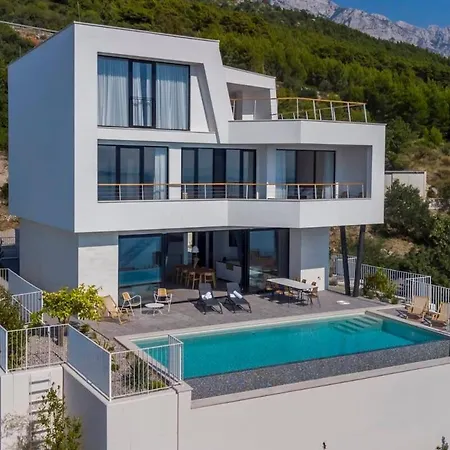 Vila Perfect For Privacy With Views Brela