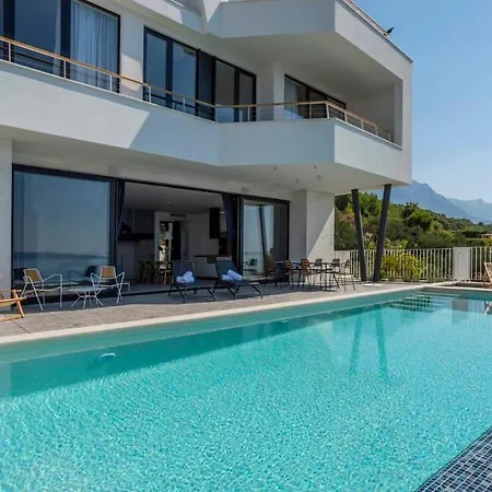 Perfect For Privacy With Views