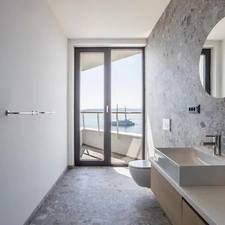Perfect For Privacy With Views