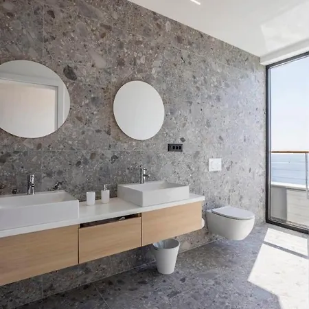 Vila Perfect For Privacy With Views Brela