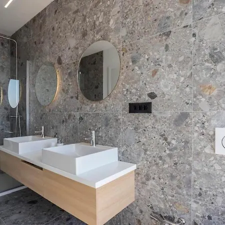 Vila Perfect For Privacy With Views Brela