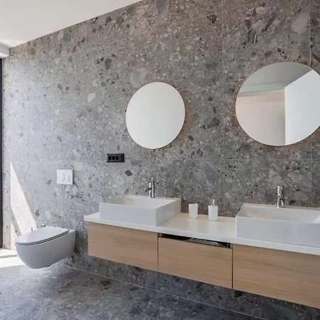 Perfect For Privacy With Views